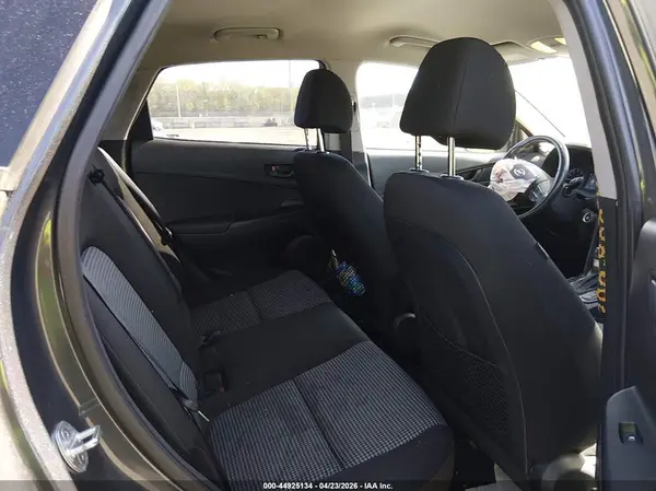 KM8K2CAA4KU368765 2019 HYUNDAI KONA - Image 8