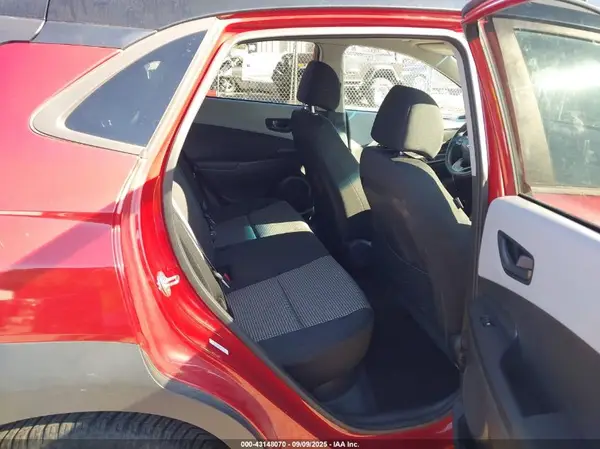 KM8K2CAA4KU389700 2019 HYUNDAI KONA - Image 8