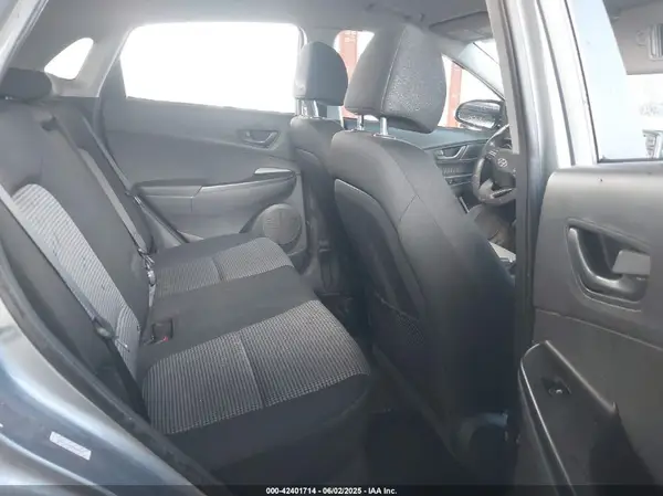 KM8K2CAA4MU648074 2021 HYUNDAI KONA - Image 8