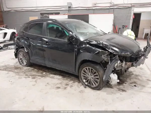 KM8K2CAA4MU677901 2021 HYUNDAI KONA - Image 1