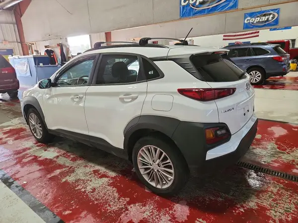 KM8K2CAA4MU729057 2021 HYUNDAI KONA - Image 2