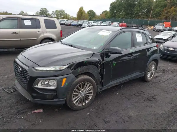 KM8K2CAA5JU105652 2018 HYUNDAI KONA - Image 2