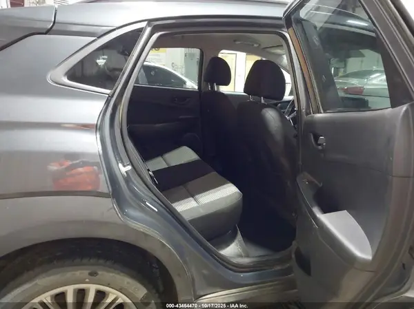 KM8K2CAA5JU169481 2018 HYUNDAI KONA - Image 8