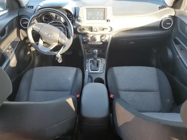 KM8K2CAA5JU188953 2018 HYUNDAI KONA - Image 8