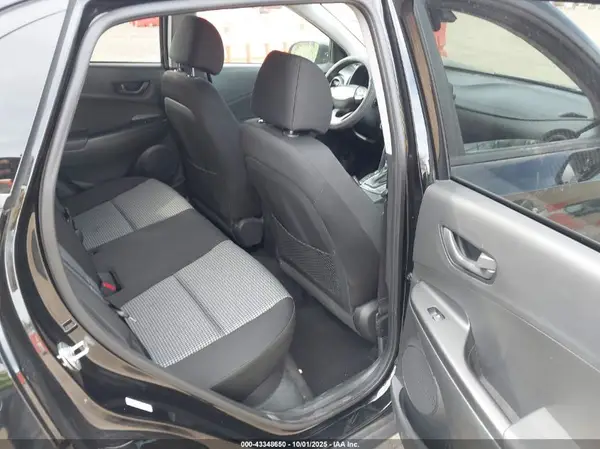 KM8K2CAA5KU332535 2019 HYUNDAI KONA - Image 8