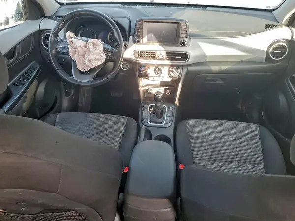 KM8K2CAA6JU073181 2018 HYUNDAI KONA - Image 8