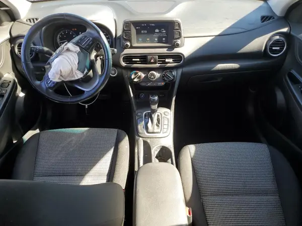 KM8K2CAA6JU078560 2018 HYUNDAI KONA - Image 8