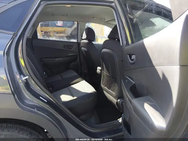 KM8K2CAA6KU384398 2019 HYUNDAI KONA - Image 8
