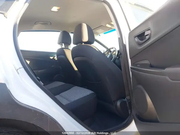 KM8K2CAA6MU697910 2021 HYUNDAI KONA - Image 8