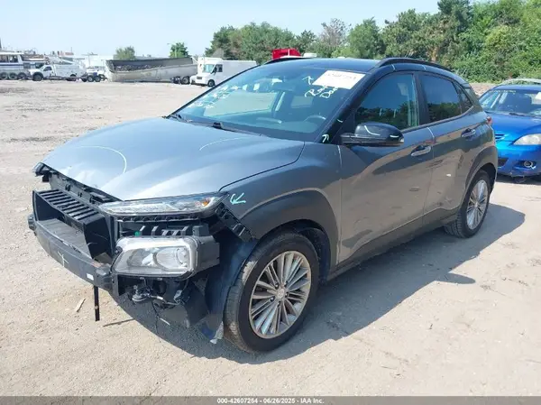 KM8K2CAA7JU070953 2018 HYUNDAI KONA - Image 2