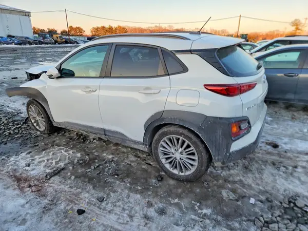 KM8K2CAA7JU074808 2018 HYUNDAI KONA - Image 2