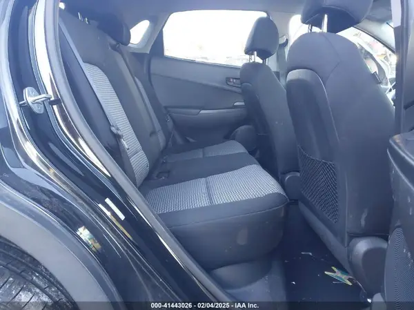 KM8K2CAA7JU082908 2018 HYUNDAI KONA - Image 8