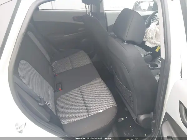 KM8K2CAA7JU111713 2018 HYUNDAI KONA - Image 8