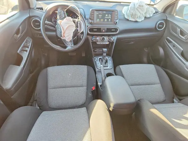 KM8K2CAA7JU121903 2018 HYUNDAI KONA - Image 8