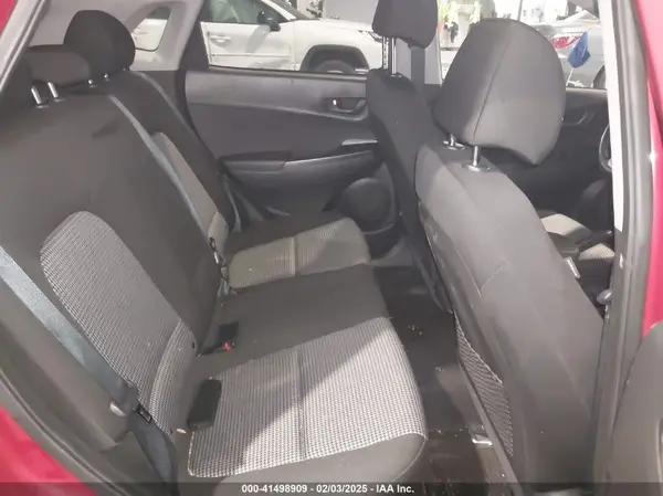 KM8K2CAA7JU147062 2018 HYUNDAI KONA - Image 8