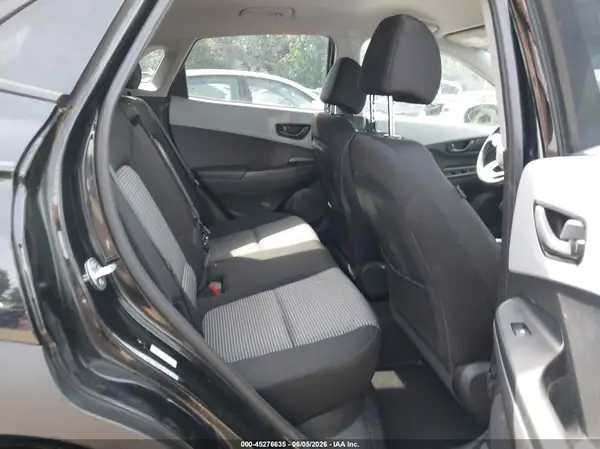 KM8K2CAA7MU628417 2021 HYUNDAI KONA - Image 8