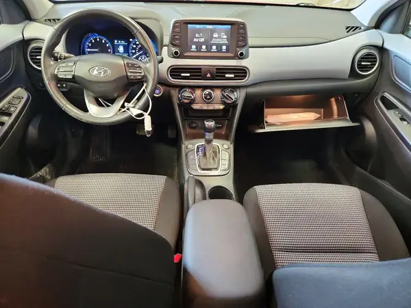 KM8K2CAA7MU658744 2021 HYUNDAI KONA - Image 8
