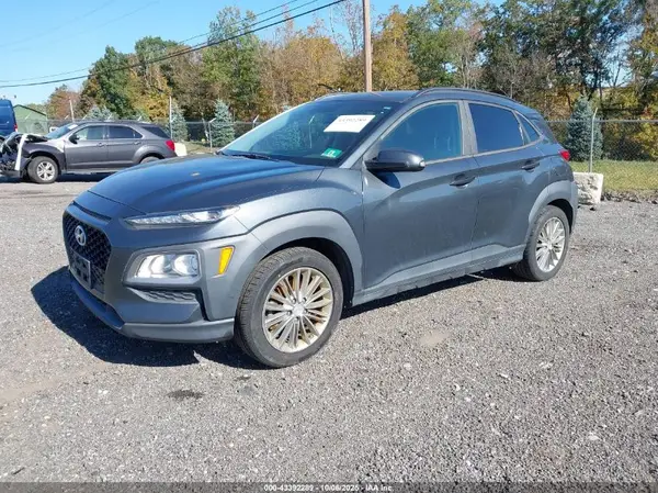 KM8K2CAA8JU074526 2018 HYUNDAI KONA - Image 2