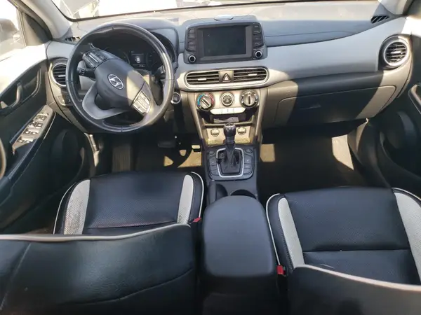 KM8K2CAA8JU114460 2018 HYUNDAI KONA - Image 8