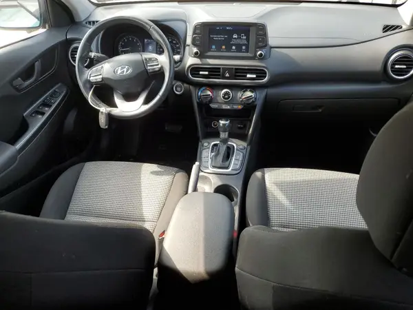 KM8K2CAA8JU184573 2018 HYUNDAI KONA - Image 8