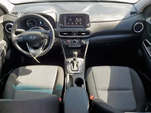 KM8K2CAA8JU188588 2018 HYUNDAI KONA - Image 8