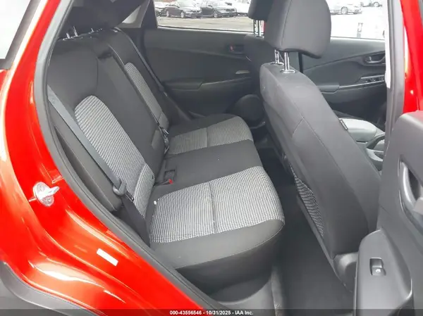 KM8K2CAA8KU322520 2019 HYUNDAI KONA - Image 8