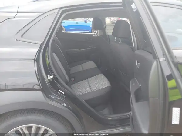 KM8K2CAA8KU381454 2019 HYUNDAI KONA - Image 8