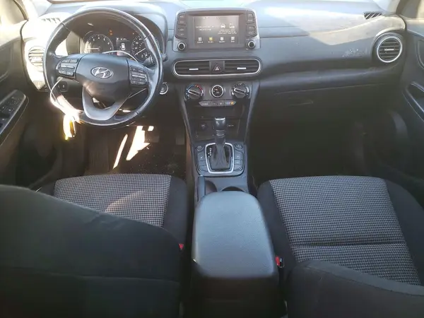 KM8K2CAA8LU576858 2020 HYUNDAI KONA - Image 8