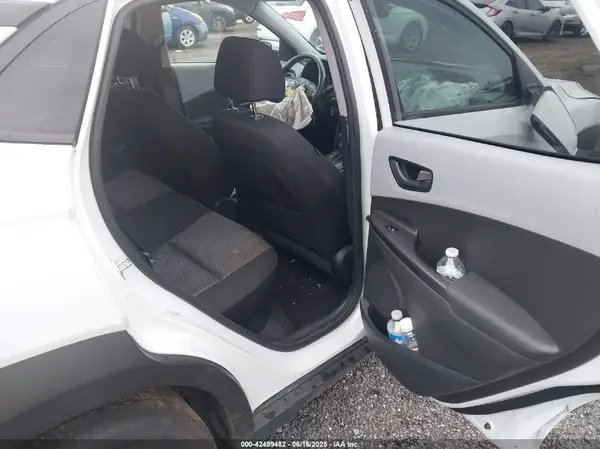 KM8K2CAA8MU677481 2021 HYUNDAI KONA - Image 8