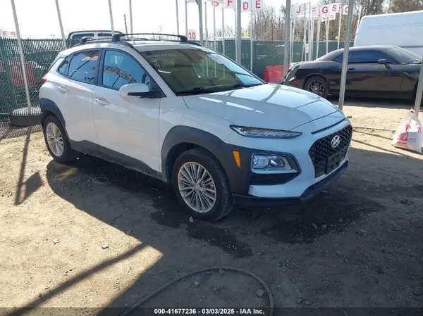 KM8K2CAA8MU677576 2021 HYUNDAI KONA - Image 1