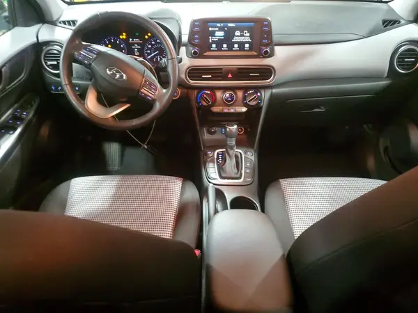 KM8K2CAA8MU704856 2021 HYUNDAI KONA - Image 8