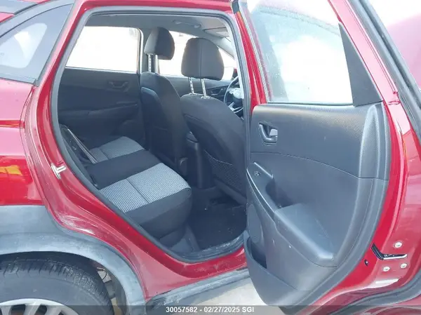 KM8K2CAA8MU751613 2021 HYUNDAI KONA - Image 8