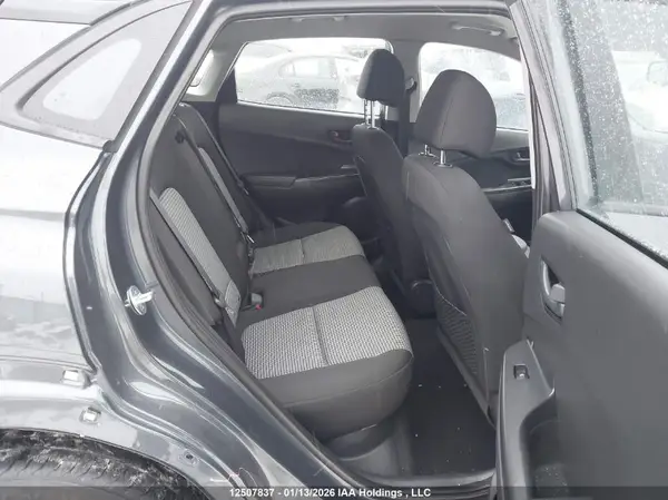 KM8K2CAA9JU123569 2018 HYUNDAI KONA - Image 8