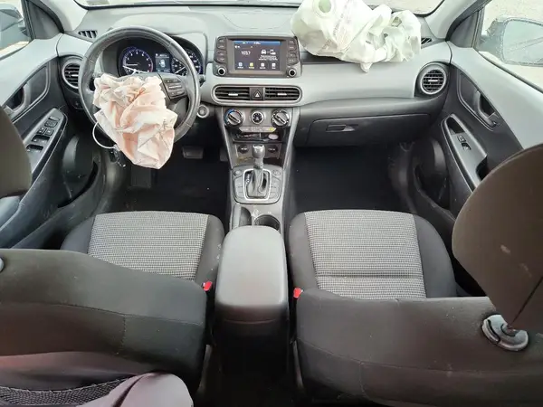KM8K2CAA9JU145927 2018 HYUNDAI KONA - Image 8