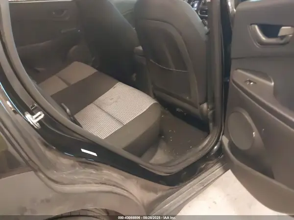 KM8K2CAA9MU682513 2021 HYUNDAI KONA - Image 8