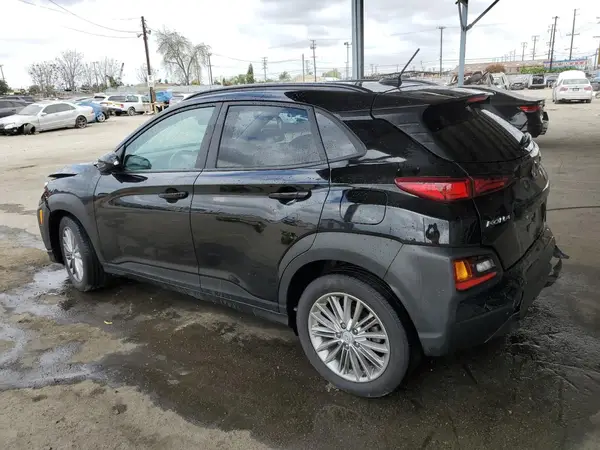 KM8K2CAA9MU747201 2021 HYUNDAI KONA - Image 2
