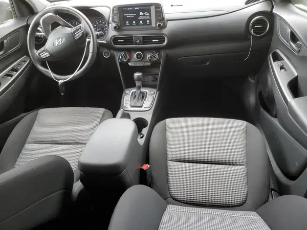 KM8K2CAA9MU747201 2021 HYUNDAI KONA - Image 8