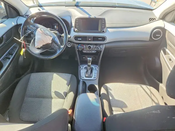 KM8K2CAAXJU120311 2018 HYUNDAI KONA - Image 8