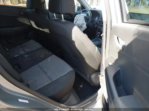 KM8K2CAAXKU318047 2019 HYUNDAI KONA - Image 8