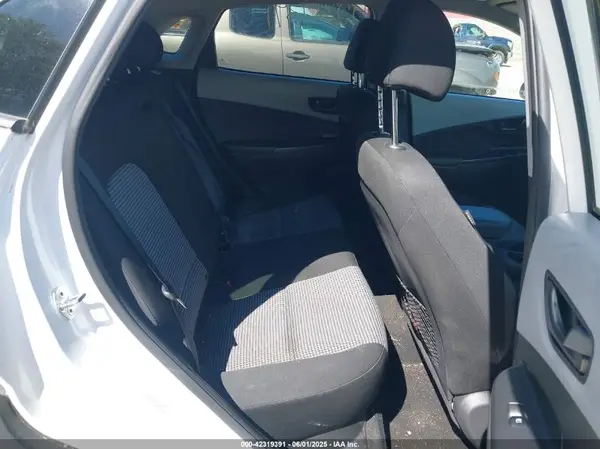 KM8K2CAAXMU734375 2021 HYUNDAI KONA - Image 8