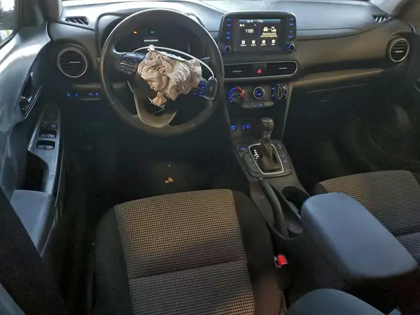 KM8K2CAAXMU754674 2021 HYUNDAI KONA - Image 8
