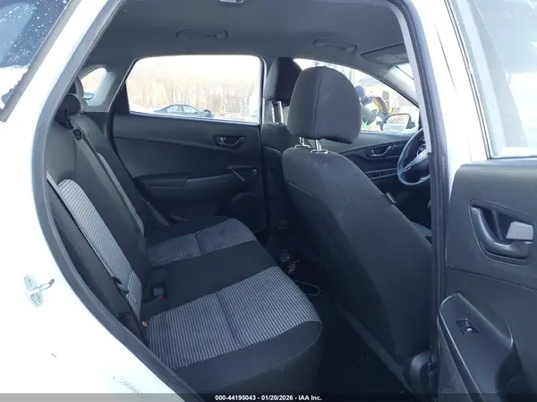 KM8K2CAB0NU889074 2022 HYUNDAI KONA - Image 8