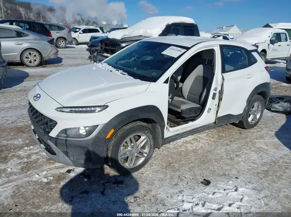 KM8K2CAB4NU889367 2022 HYUNDAI KONA - Image 2