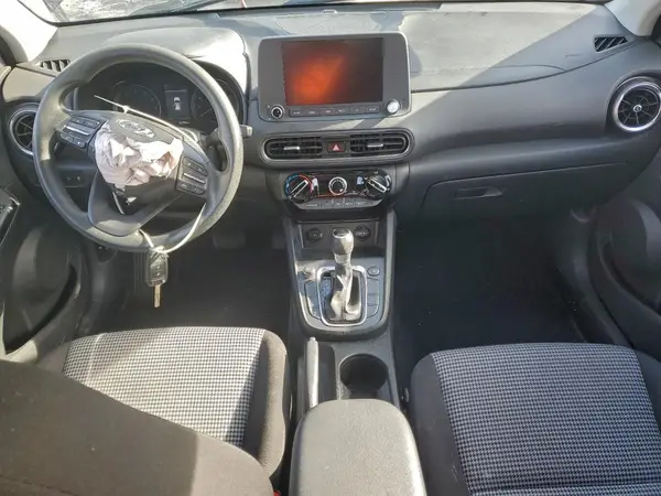 KM8K2CAB4PU041072 2023 HYUNDAI KONA - Image 8