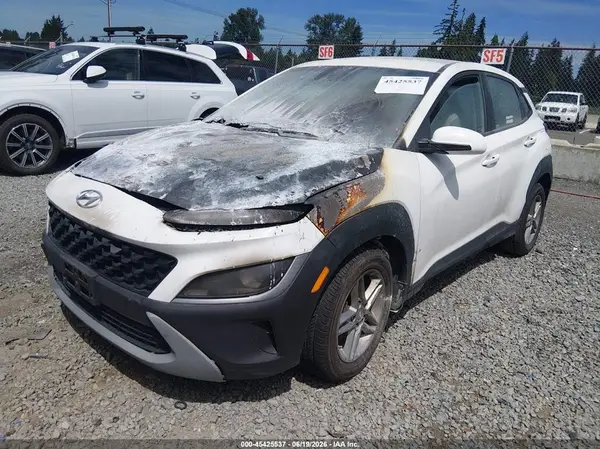 KM8K2CAB7NU830121 2022 HYUNDAI KONA - Image 2
