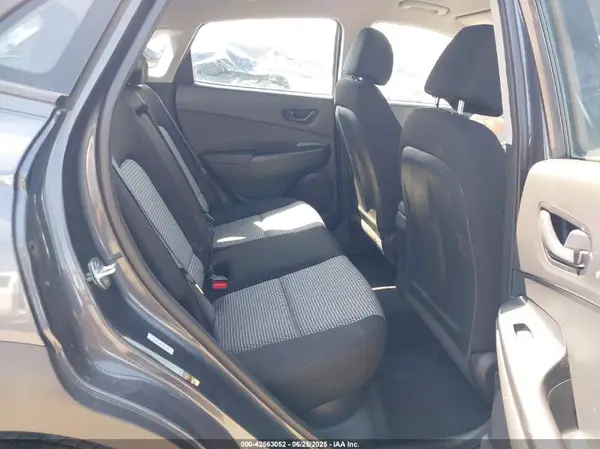 KM8K2CAB8NU804109 2022 HYUNDAI KONA - Image 8