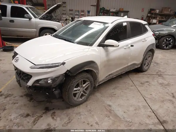 KM8K2CABXPU983885 2023 HYUNDAI KONA - Image 2