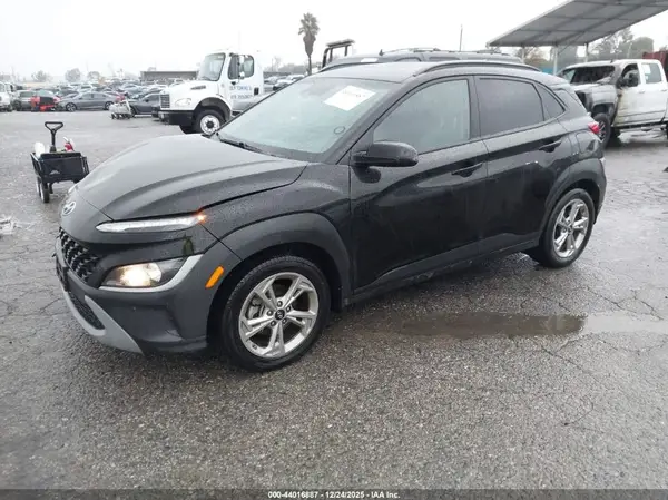 KM8K32AB4NU822338 2022 HYUNDAI KONA - Image 2