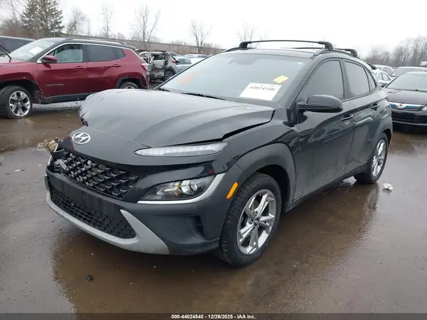 KM8K32AB8NU780546 2022 HYUNDAI KONA - Image 2