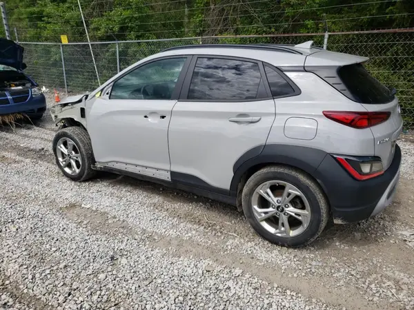 KM8K32AB8NU793975 2022 HYUNDAI KONA - Image 2